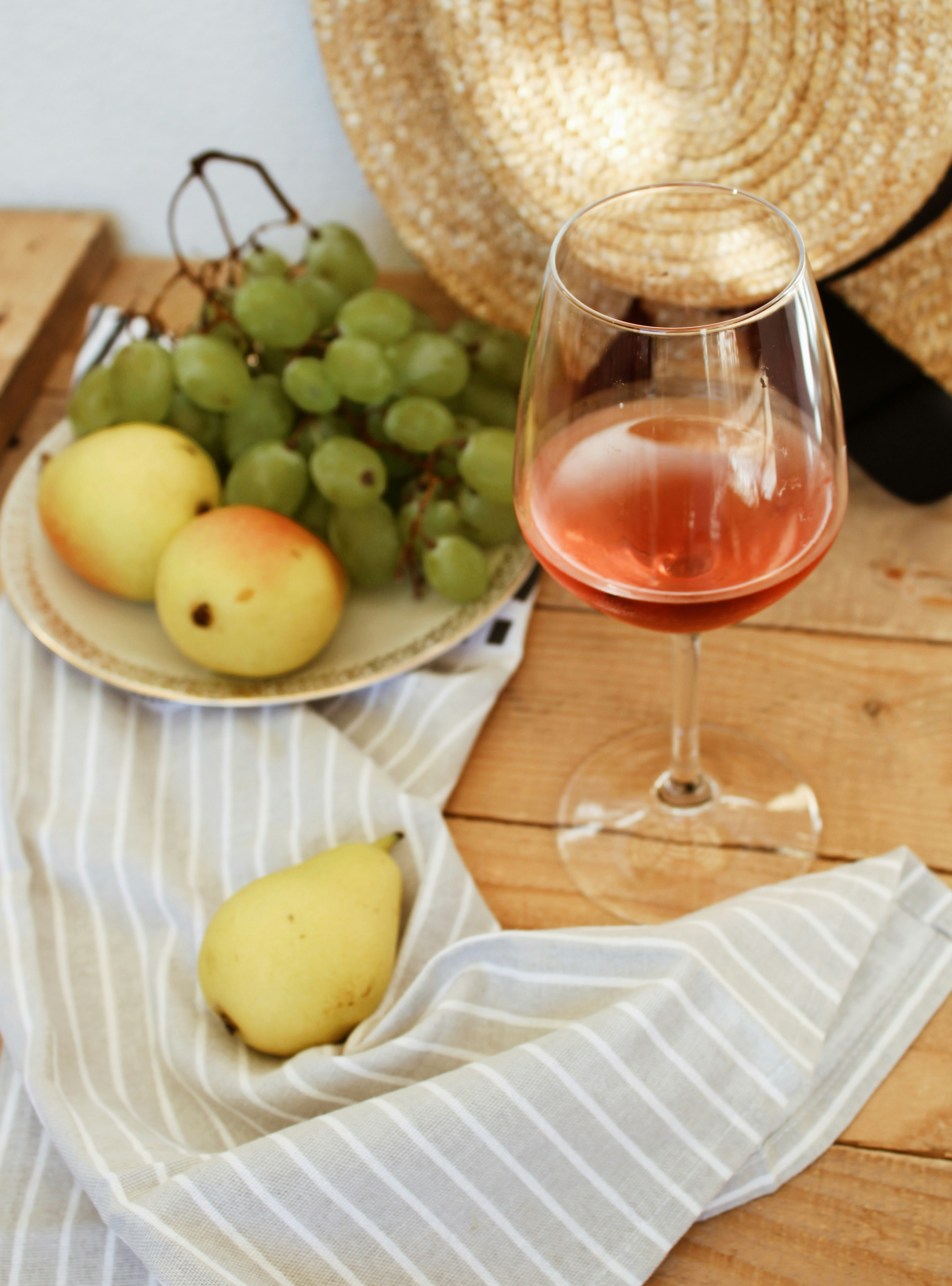 Ever Wonder Where Fruit Aromas & Flavors Come From in Wines?