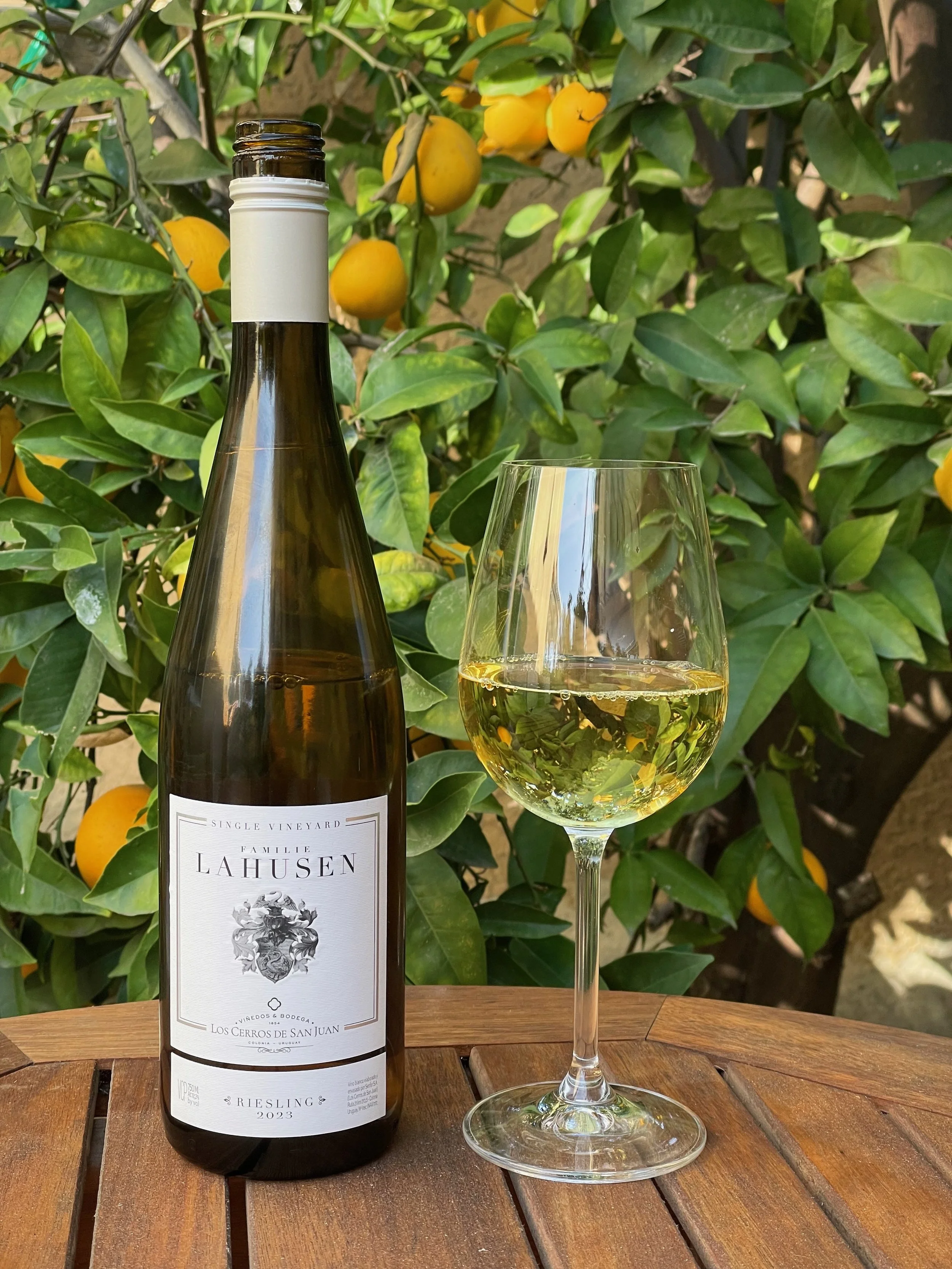 Behind the Cork™ - Familie Lahusen Riesling